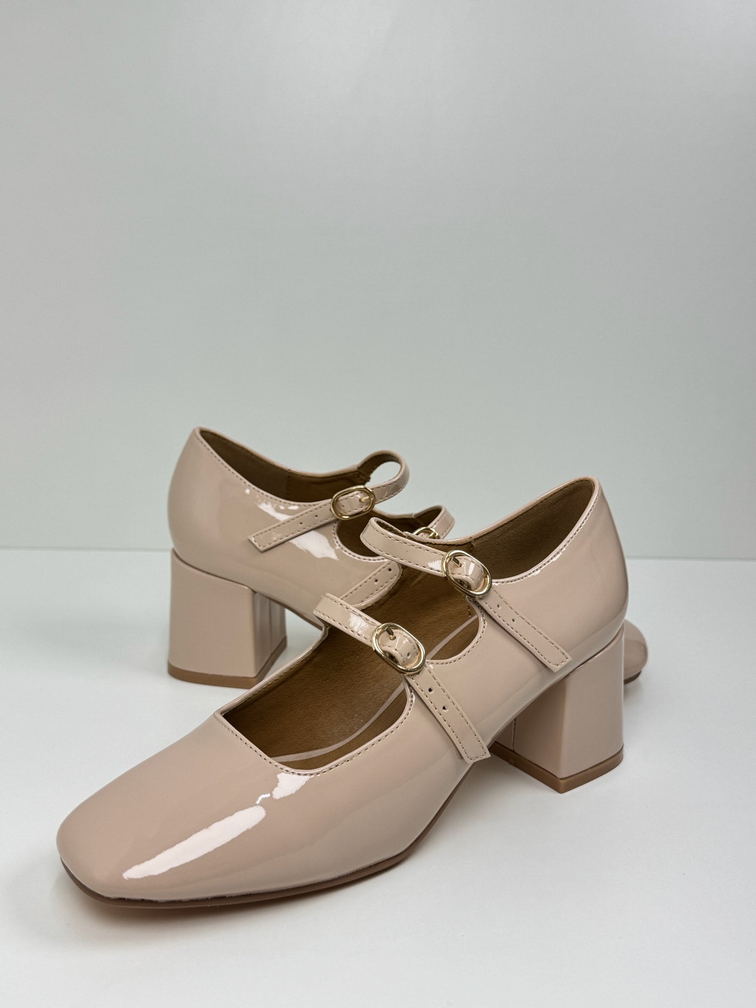 ODETTE - Mary Jane