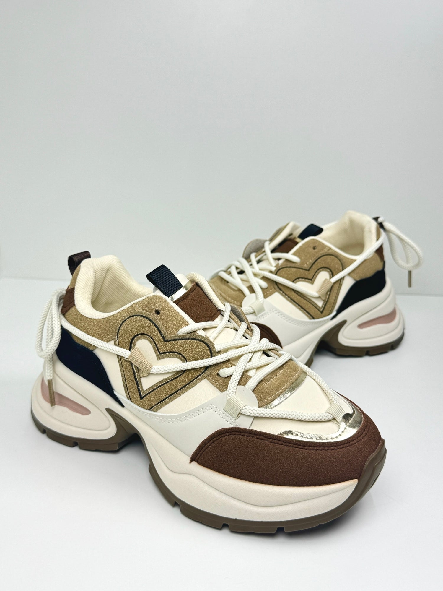 NANA - Sneakers